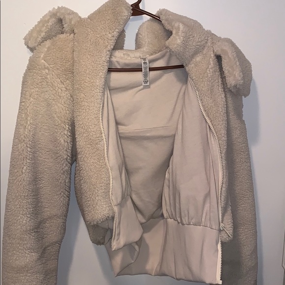 Alo yoga jacket Sherpa fuzzy - Picture 4 of 4